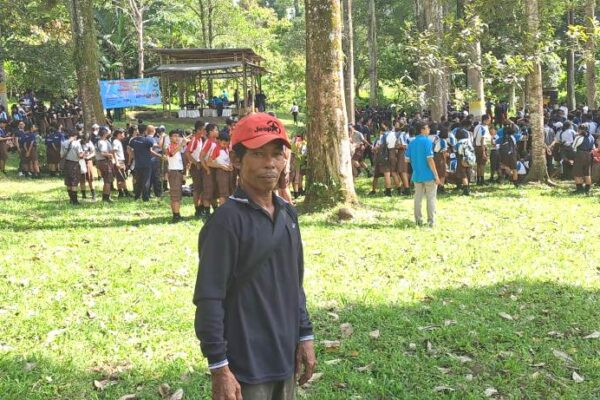 Peduli Lingkungan Di Bumi Perkemahan Mantu Cager