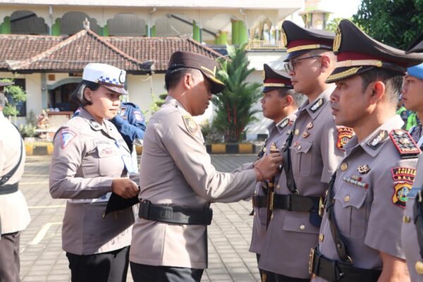 Sejumlah Perwira Polres Jembrana Dimutasi