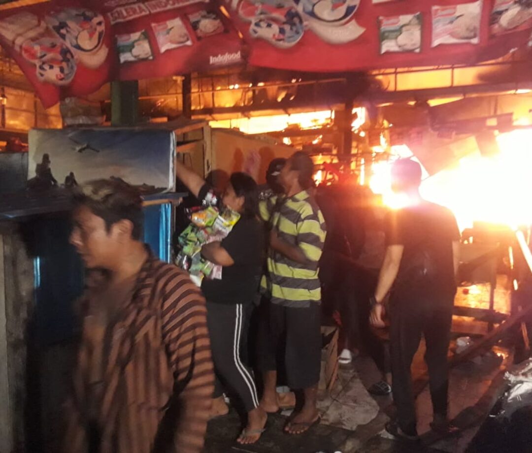 Total 20 Unit Kios Terbakar Di Pasar Lelateng