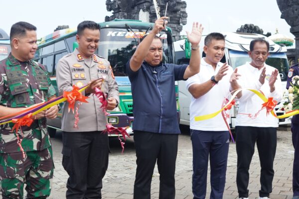 Penuhi Janji Kampanye, Tamba-Ipat Luncurkan Angkutan Gratis Anak Sekolah