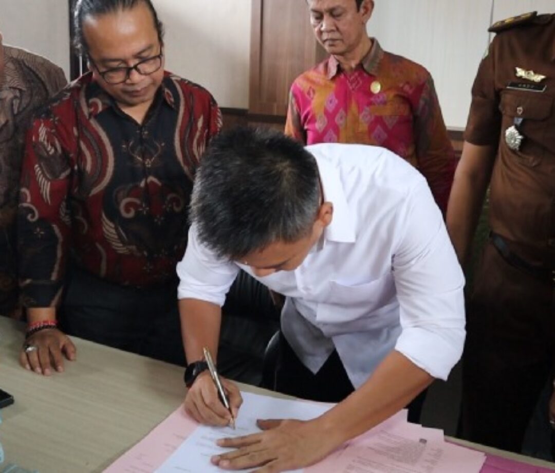 Winasa Serahkan 3,8 Milyar ke Kejari Jembrana, Jro Komang Sutrisna, SH : Target Secepatnya Bebas