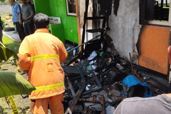 Si Jago Merah lalap bangunan TK di Jembrana