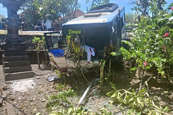 Kecelakaan Lalu Lintas di Jalan Denpasar-Gilimanuk, Tiga Orang Alami Luka-Luka