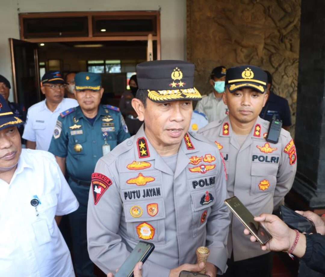 Kapolres Jembrana Terima Kunjungan Kapolda Bali Di Pelabuhan Gilimanuk, Terkait Arus Mudik.