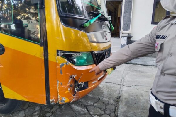 Pengendara Motor Tewas di Tempat, Usai Hantam Bus AKDP