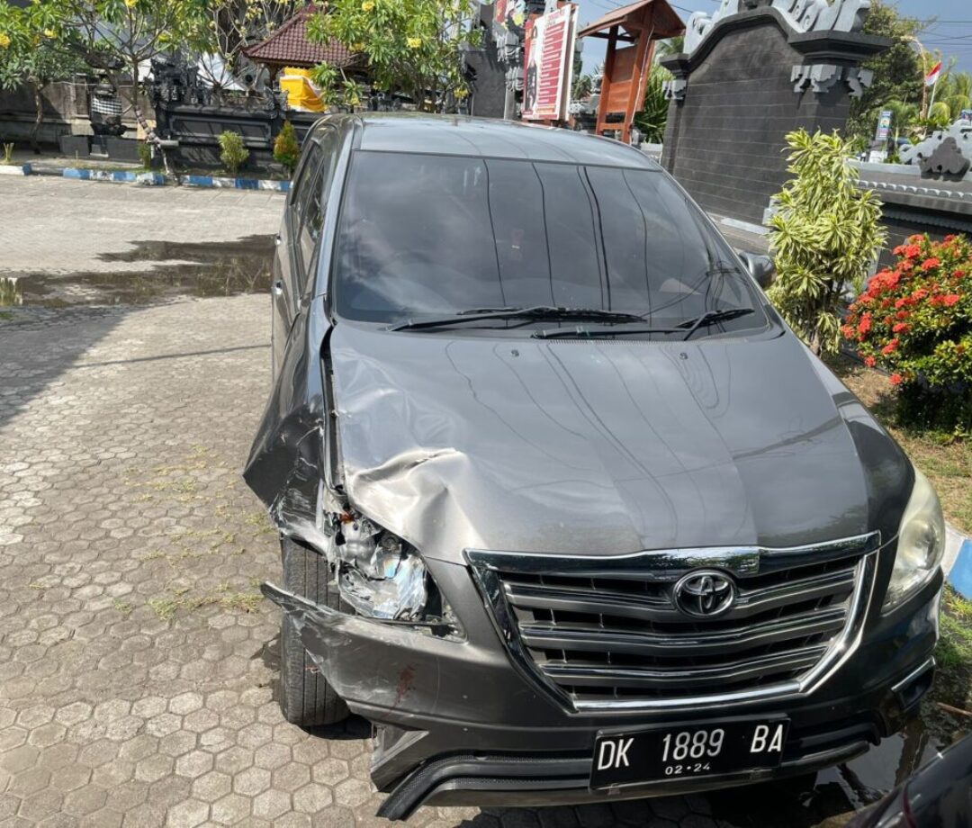 Hendak Salip Truk Di Tikungan, Pemotor Tewas di Tempat