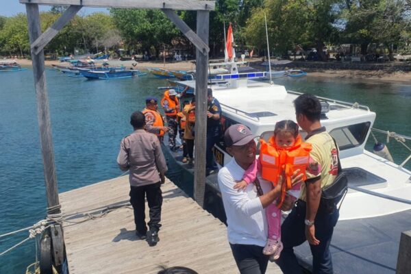 Ratusan Penumpang Dievakuasi, KMP Gerbang Samudra 2 Mati Mesin di Tengah Laut