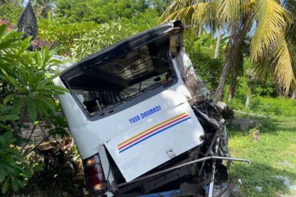 Truk Seruduk Bus di Jembrana, Yusa Darmadi Ringsek