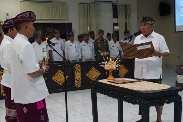 Semula Kosong, Bupati Jembrana Lantik Dua Pejabat Baru