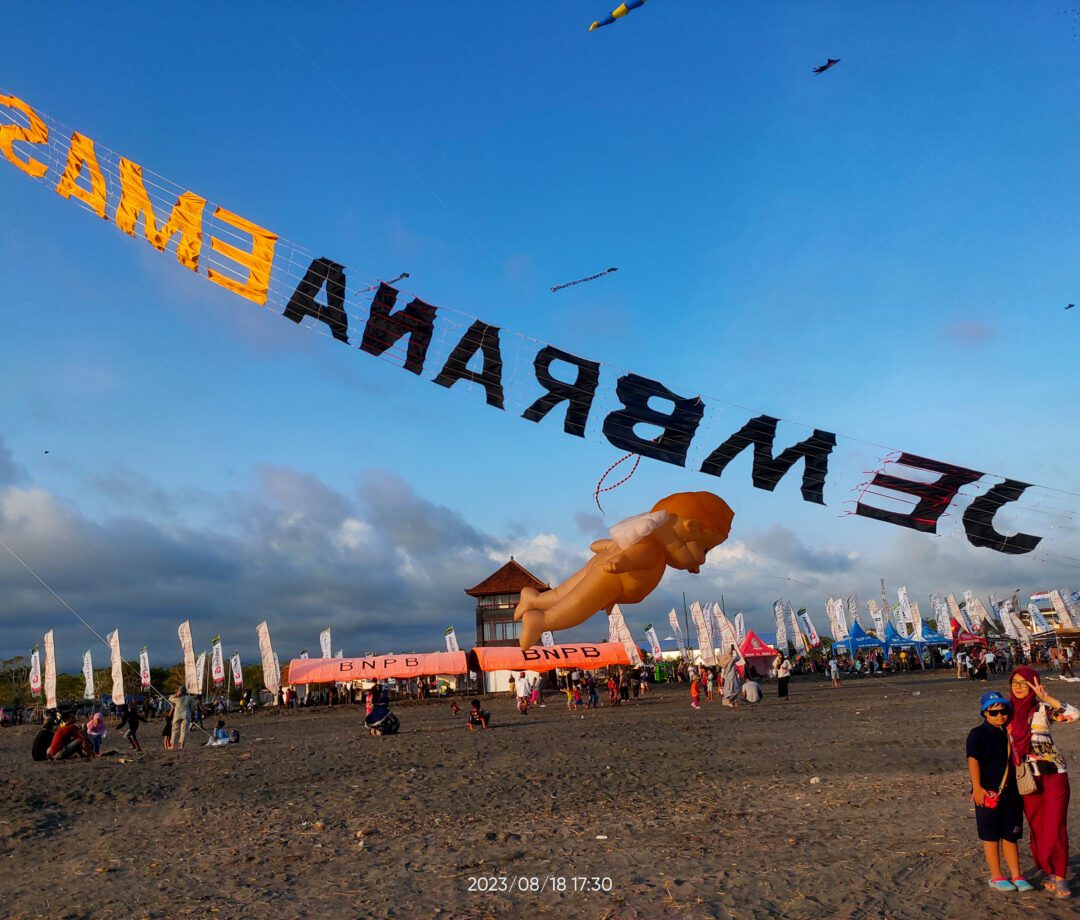 Internasional Kite Festival Bertajuk “Coloring The Sky” di Jembrana, 10 Negara ikut Andil